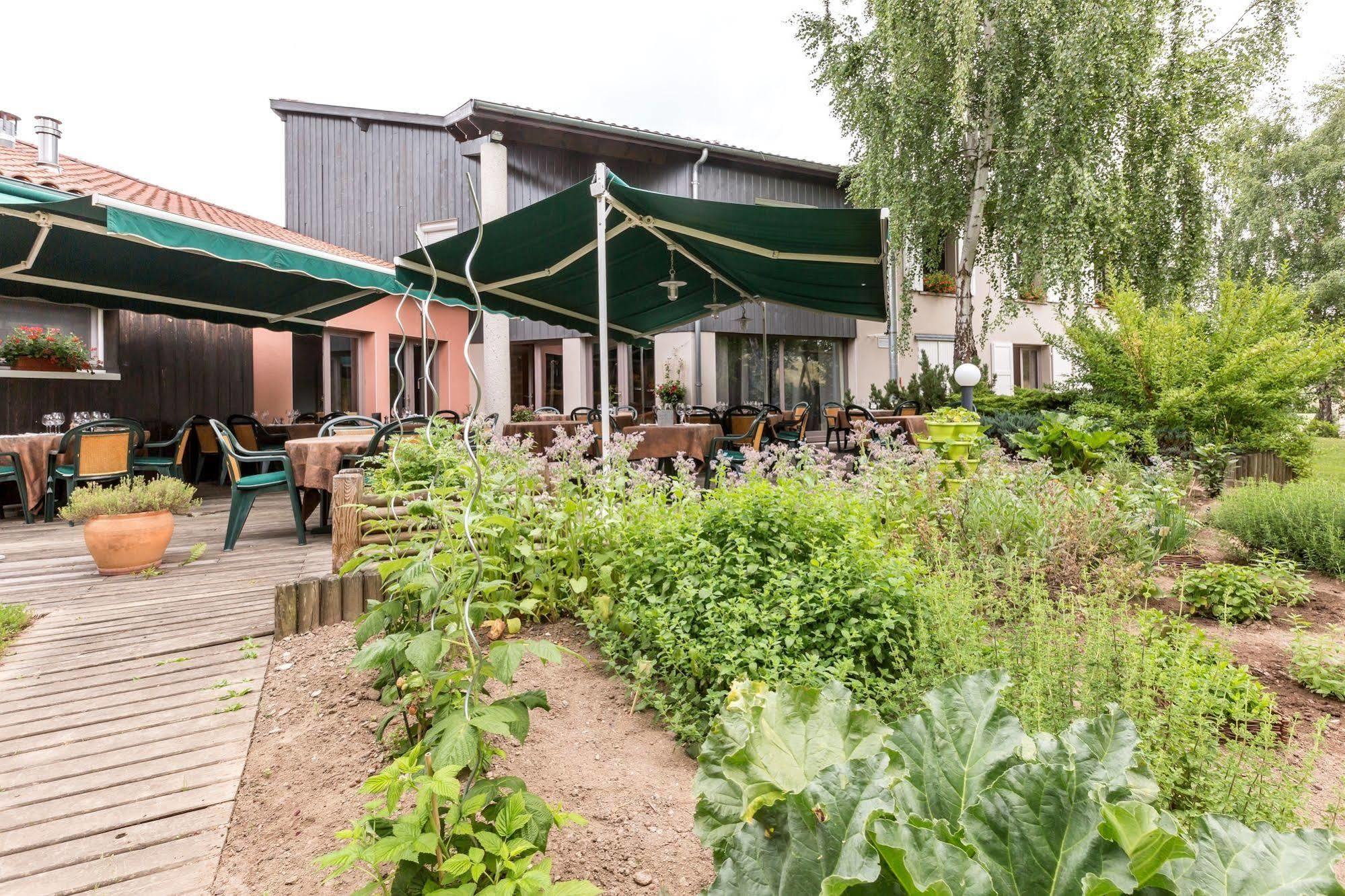 Hotel Restaurant La Tour Dunieres Exterior photo